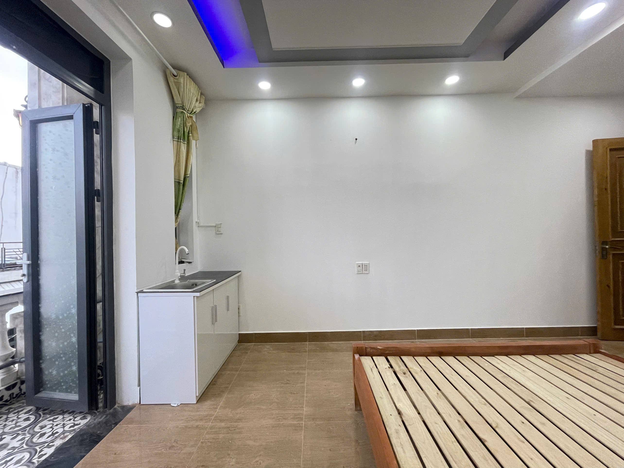 1050/35/36 Quang Trung