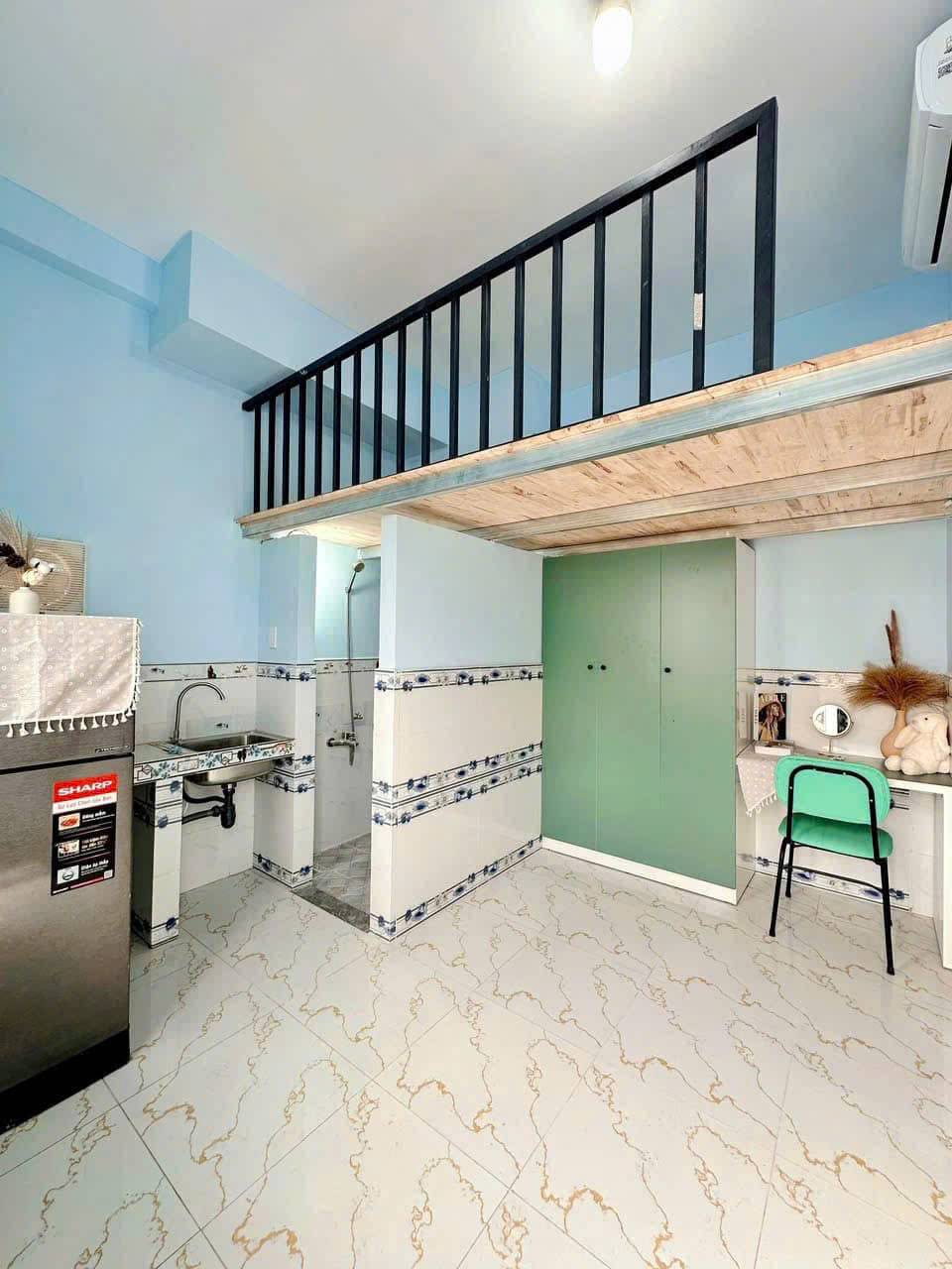 126/25 Đường số 20, P5, GV(404 Dương Quảng Hàm)