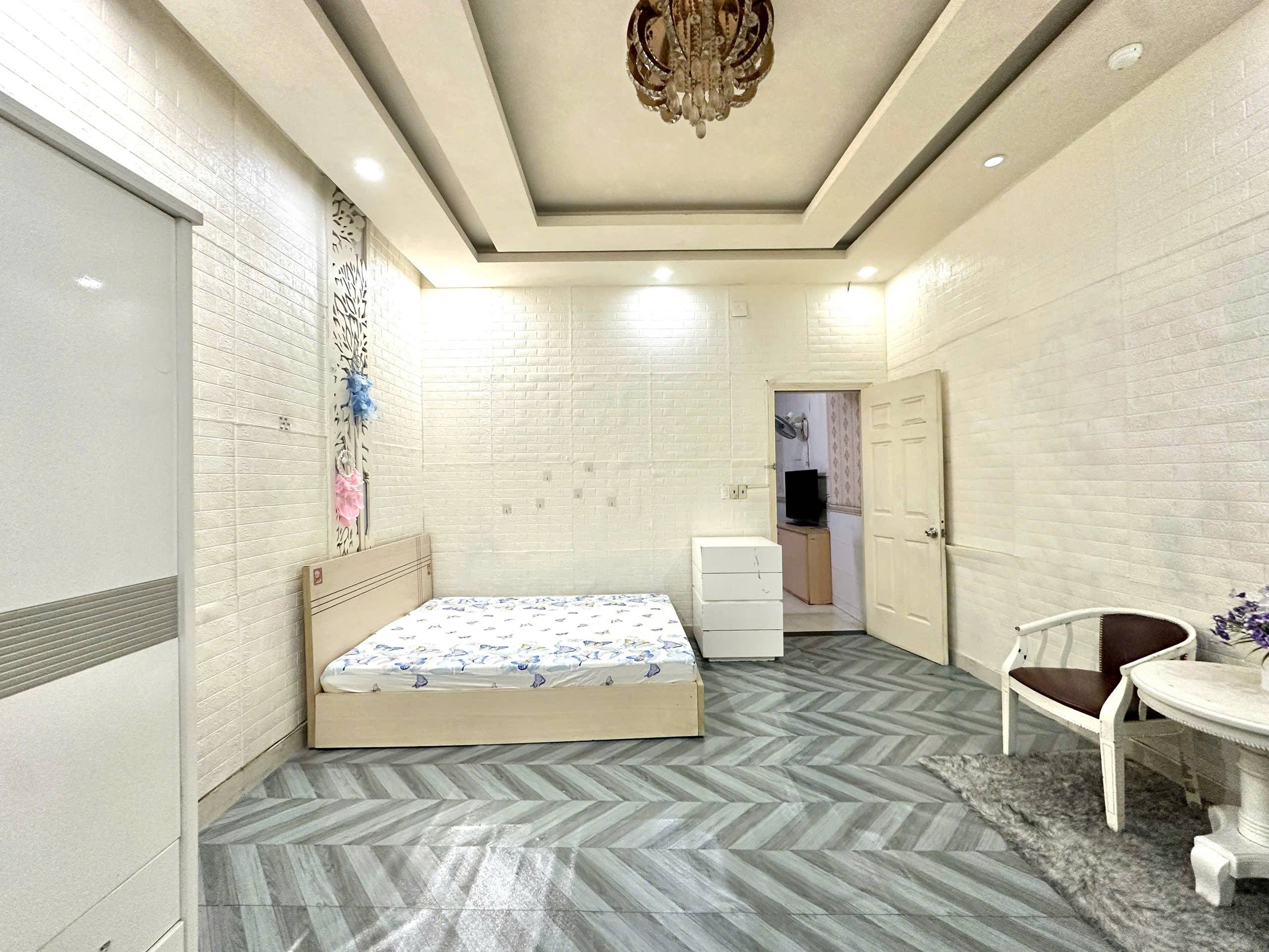 208, ÂU DƯƠNG LÂN, Phường Rạch Ông, Quận 8, Thành phố Hồ Chí Minh