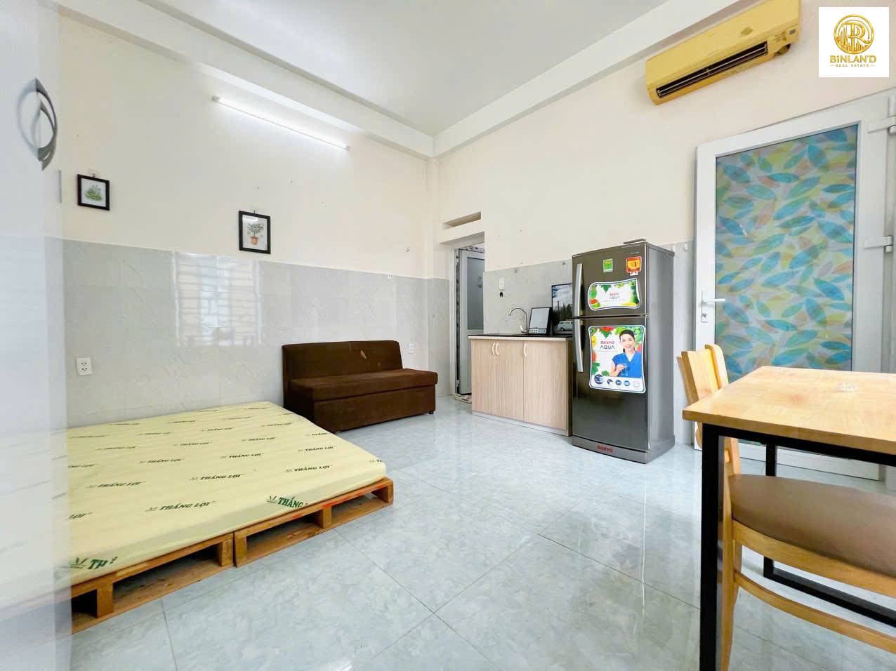 220/3/1 Hoàng Văn Thụ, P4, Tân Bình