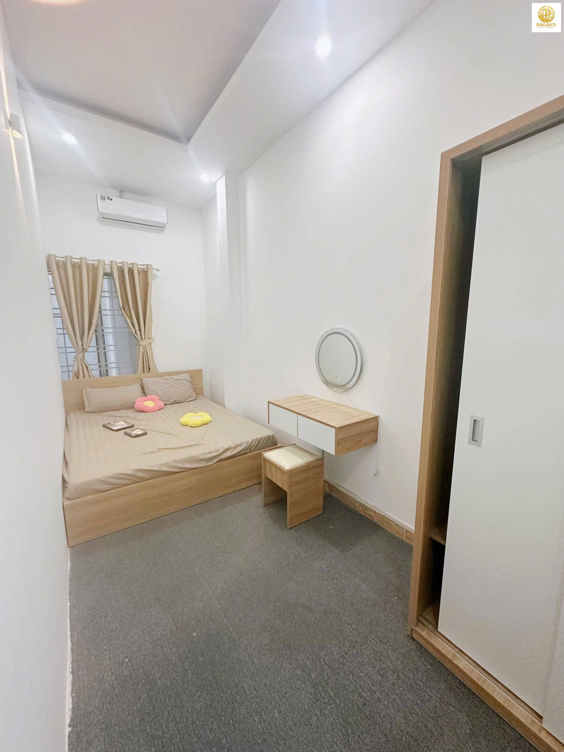 81F, Phạm Văn Hai, Phường 2, Quận Tân Bình, Thành phố Hồ Chí Minh