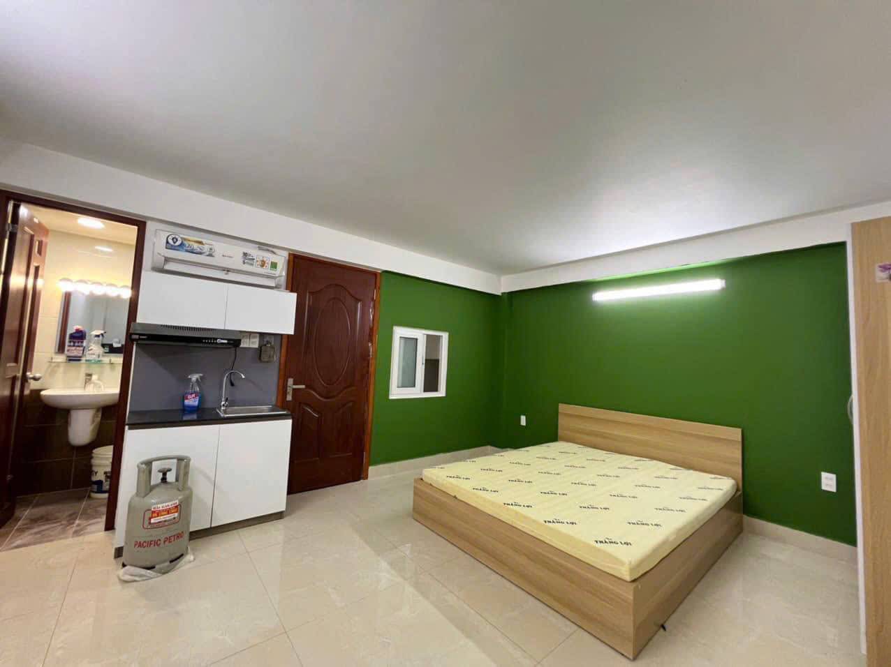  Cho thuê phòng 242 Cao Thắng, Quận 10