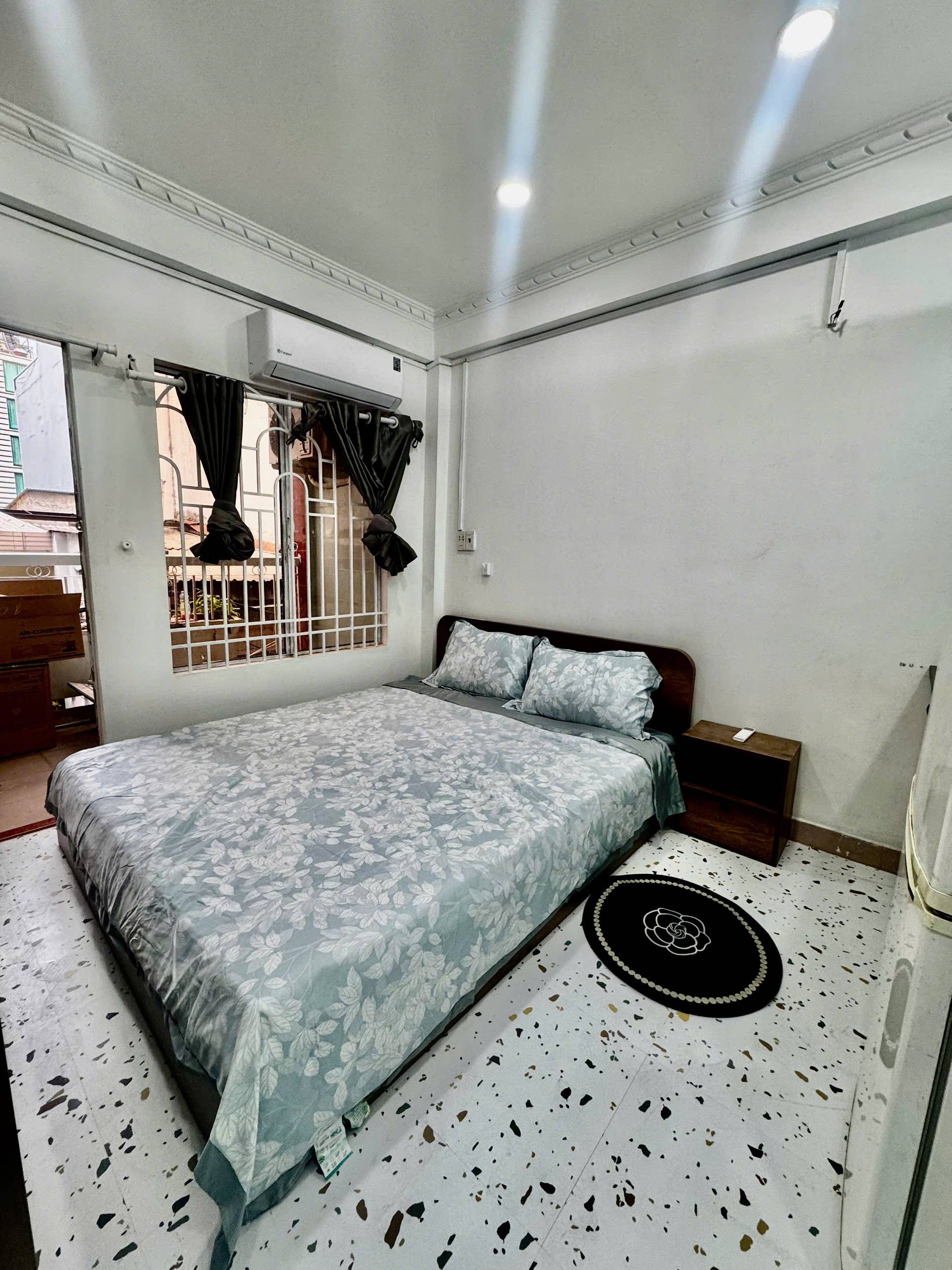 Cho thuê phòng 8B Nguyễn Thị Minh Khai, Quận 1