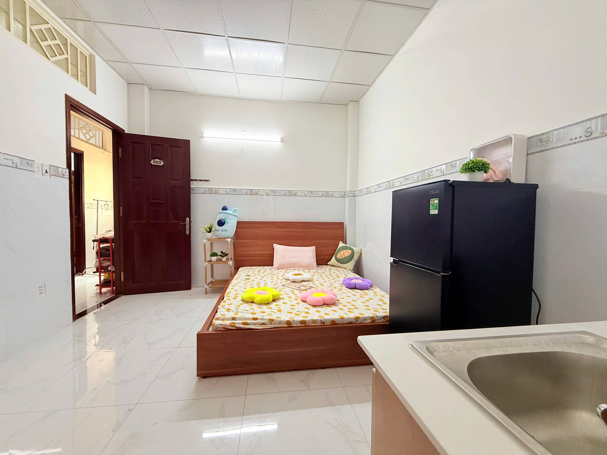 Cho thuê phòng 581 CMT8, Quận 10