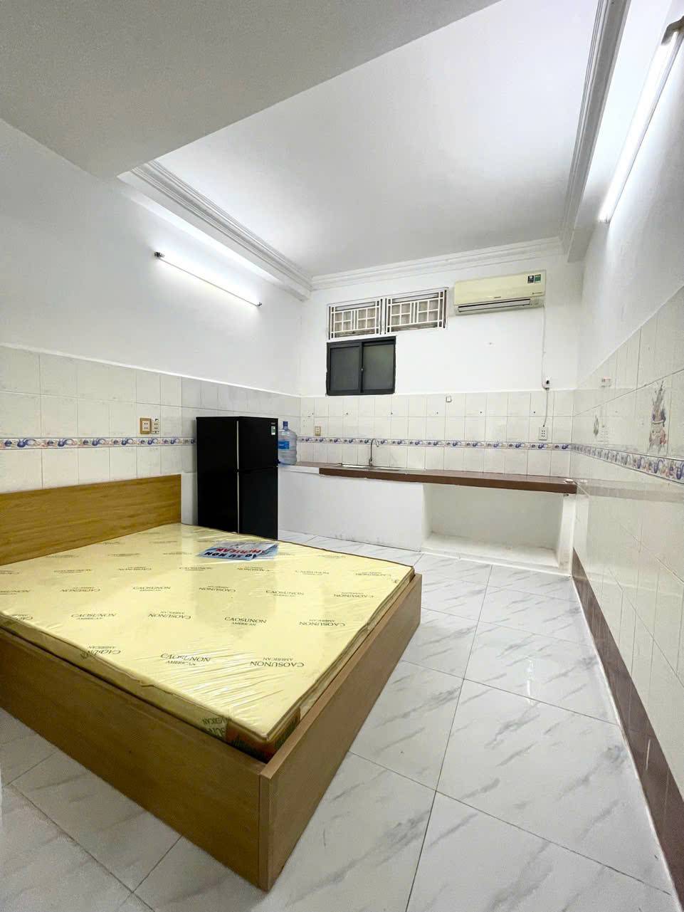Cho thuê phòng 814 Sư Vạn Hạnh, Quận 10