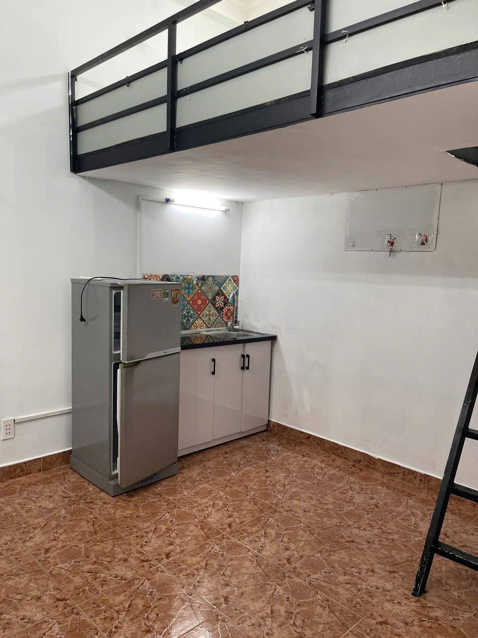 Cho thuê phòng 337 Huỳnh Văn Bánh, Phú Nhuận
