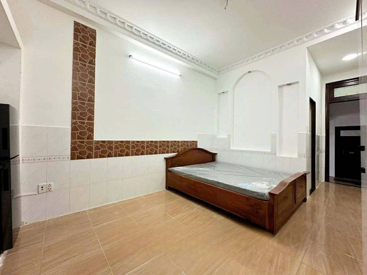 Cho thuê phòng 1074 Võ Văn Kiệt, Quận 5