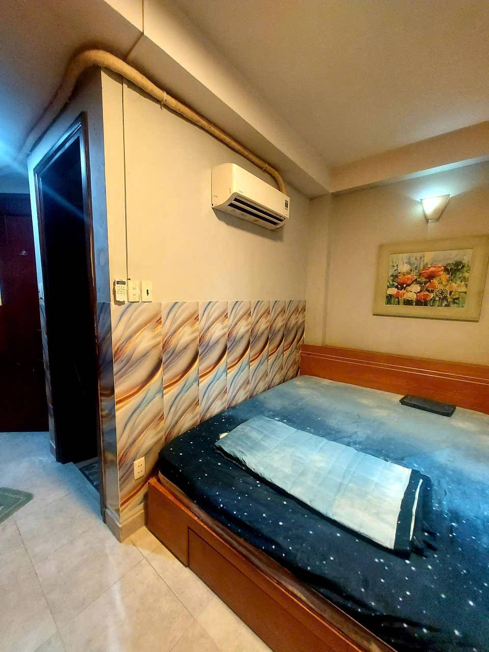 Cho thuê phòng 5A Lê Thánh Tôn, Quận 1