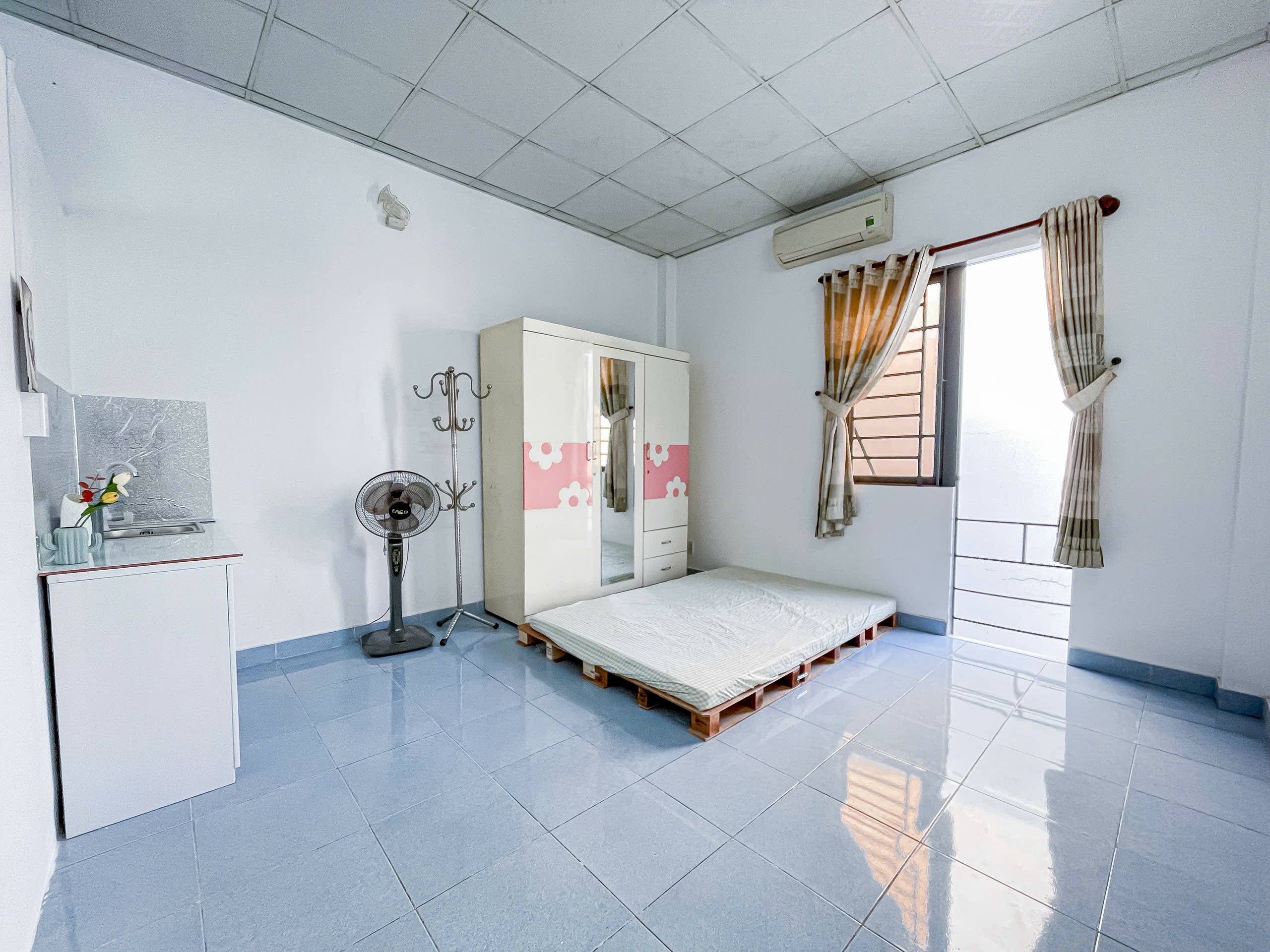 Cho thuê phòng 18 Phú Thuận, Quận 7