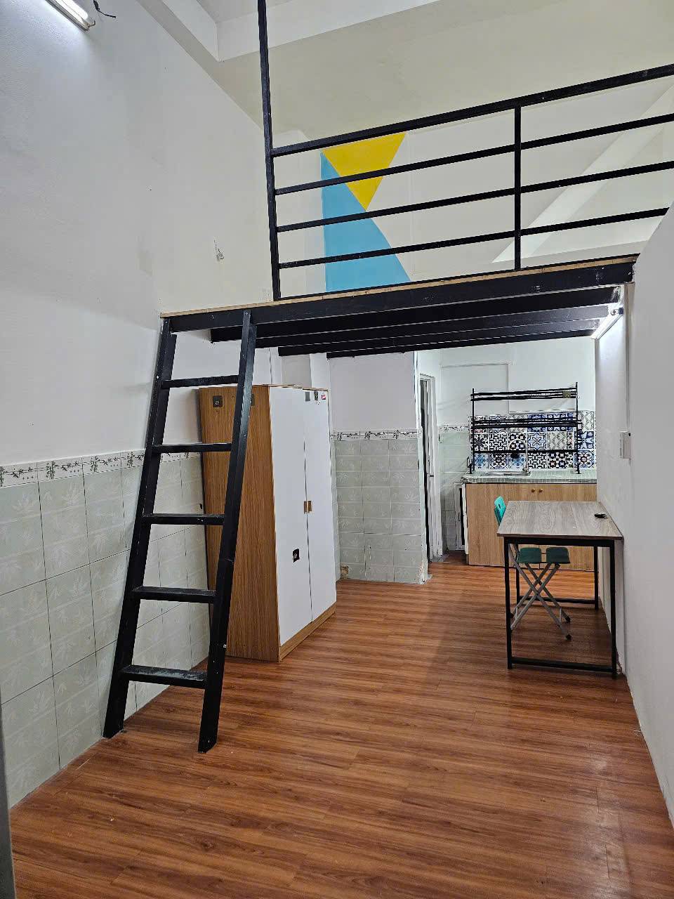 Cho thuê phòng 176  Hồ Bá Kiện, Quận 10