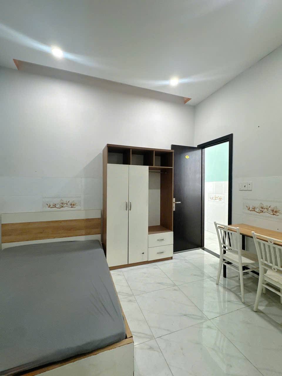 Cho thuê phòng 240 Quốc lộ 13, Bình Thạnh