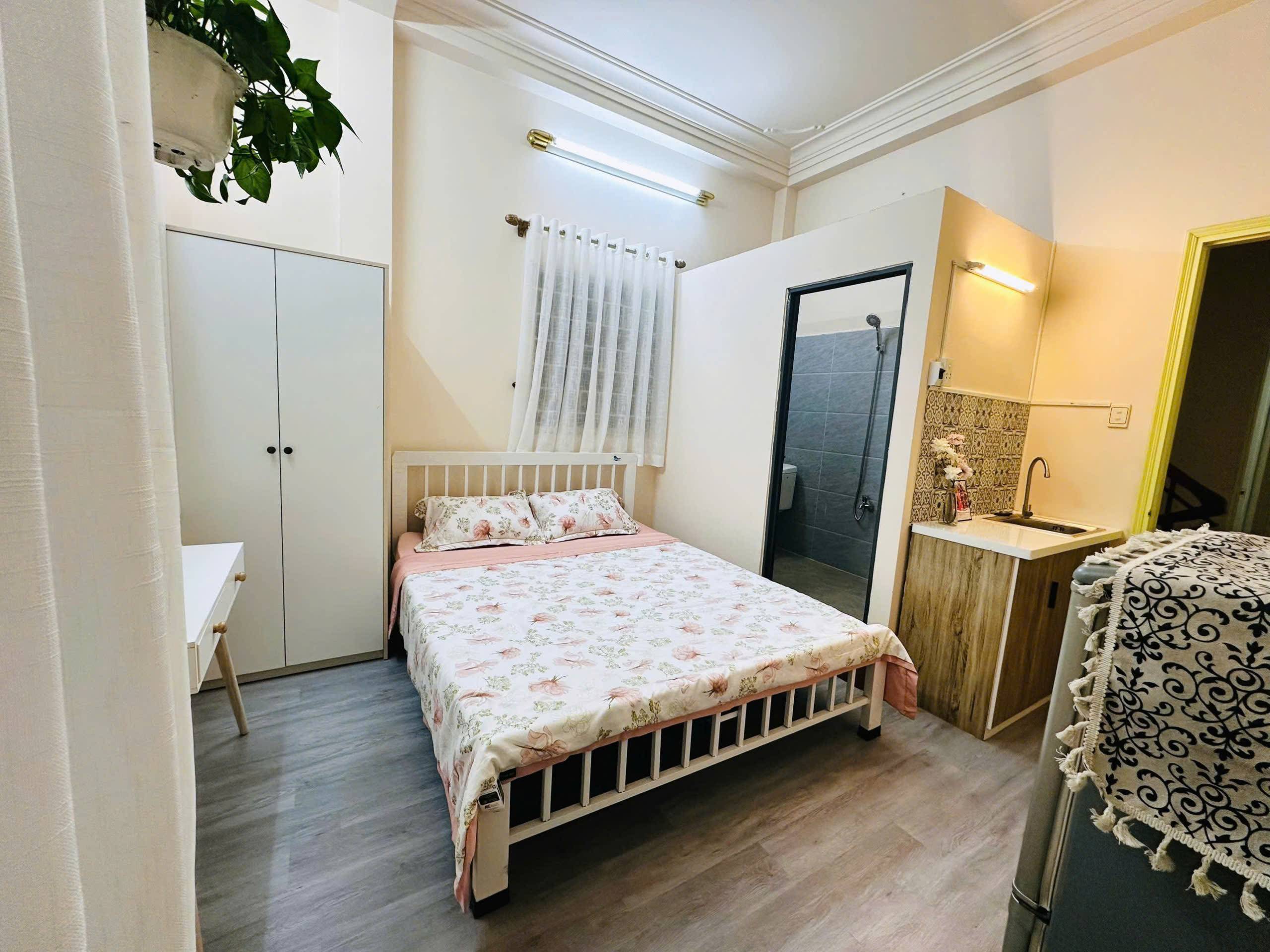 Cho thuê phòng 83 Huỳnh Văn Bánh, Phú Nhuận
