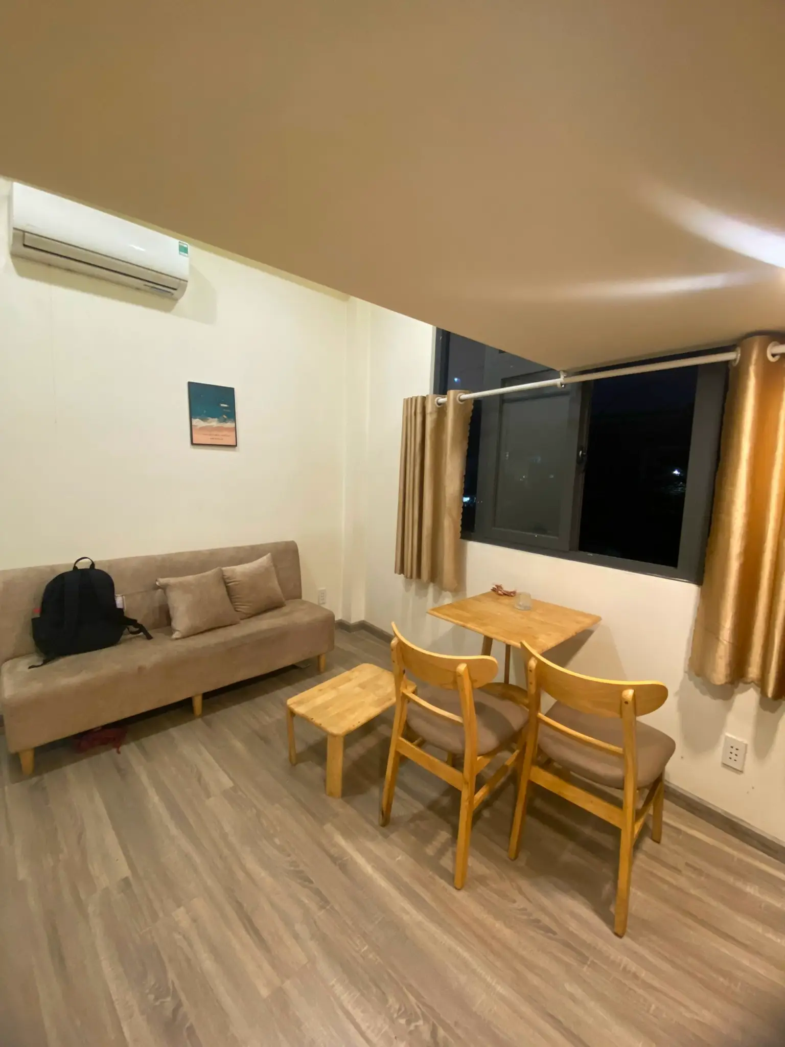 Cho thuê phòng A105/21, Nguyễn Thần Hiến ZTT2, Phường 18, Quận 4, Hồ Chí Minh